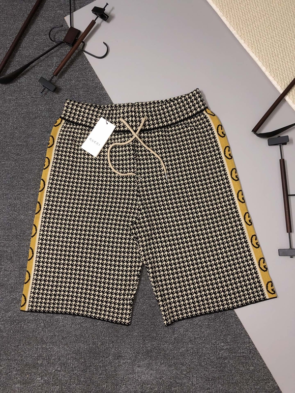 ブランドハーフパンツ正面デザイン